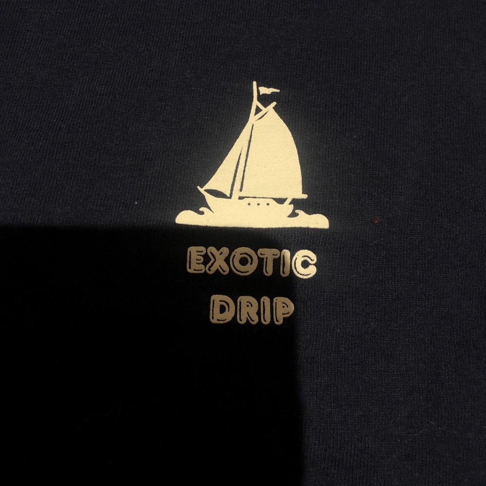 Cropped tee
